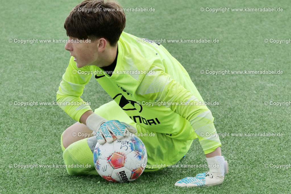 Fußball : C-Junioren : Aufstieg Regionalliga West : SUS 09 Dinslaken - Vfb 03 Hilden am 04.06.2026 in Dinslaken | Fußball : C-Junioren : Aufstieg Regionalliga West : SUS 09 Dinslaken (rotr Trikots)- Vfb 03 Hilden (weiße Trikots) am 04.06.2026 in Dinslaken - Realisiert mit Pictrs.com