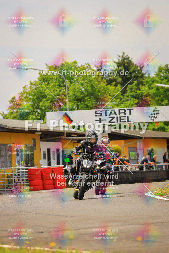 _DSK2619 | Hier findet Ihr Bilder von Touristenfahrten auf der Nürburgring Nordschleife oder von anderen Veranstaltungen die ich besucht habe. Viel Spass beim Durch Schauen 