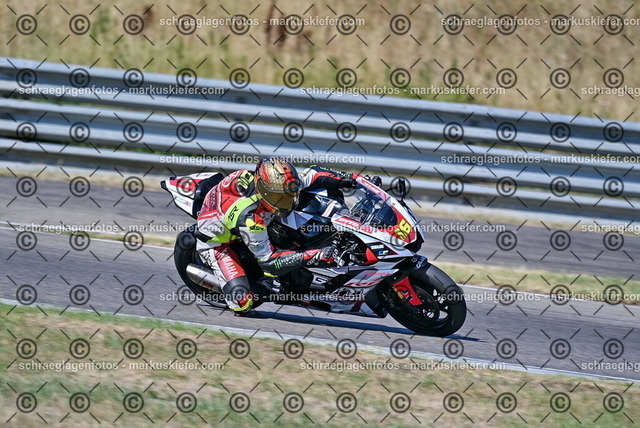 26bt04-0108 | markuskiefer.com - Realisiert mit Pictrs.com