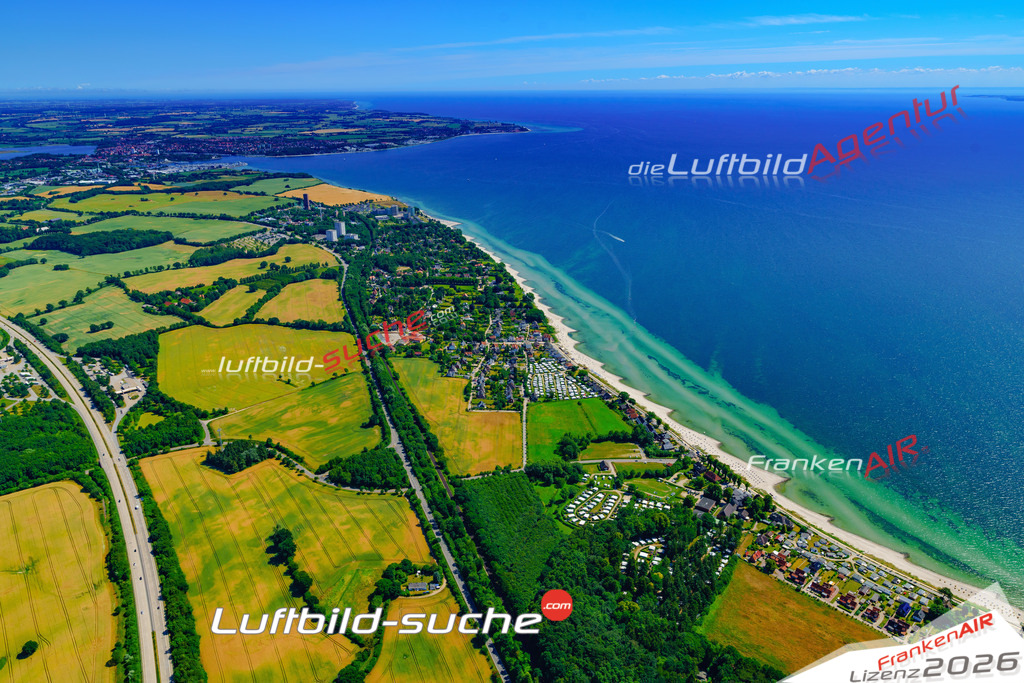 Das Luftbild der Stadt Sierksdorf wurde 2018 vom Flugzeug heraus erstellt (keine Drohne) Aufnahmehöhe ca.400 Meter- hohe Auflösung für beste Druck-Qualität
