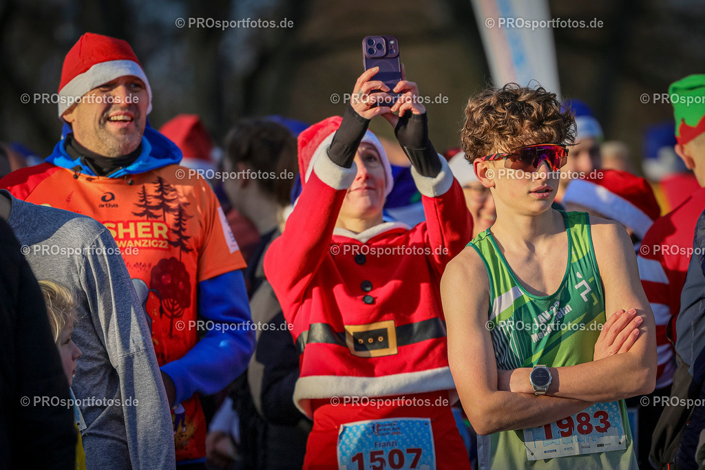 6. Bonner Nikolauslauf; Bonn, 14.12.2025 | Impressionen vom 6. Bonner Nikolauslauf am 14.12.2025 in Bonn (Nordrhein-Westfalen). 
