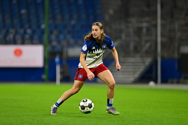 Fußball I Frauen I Saison 2025-2026 I DFB-Pokal I Achtelfinale I Hamburger SV - Bayer 04 Leverkusen I 16374 | Der Sportfotograf. - Realisiert mit Pictrs.com