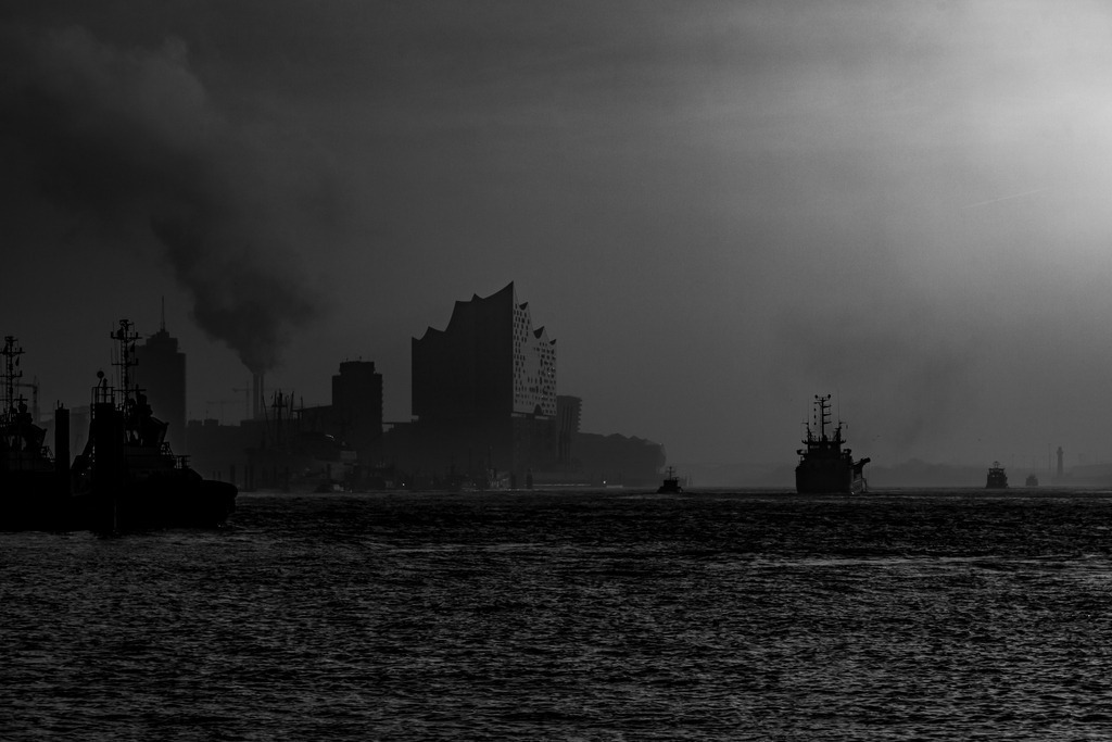 _MSC0846 | Fotografie, Shop, Art, Kunst, Feuer, Schwarzweiß, SW, BW, Black and White, Foto, Hamburg, Hamburger Hafen, Hamburg City, Hafen, Fotokunst, Photoart, Feuer, Feuerfotos, fire, fire photo - Realisiert mit Pictrs.com