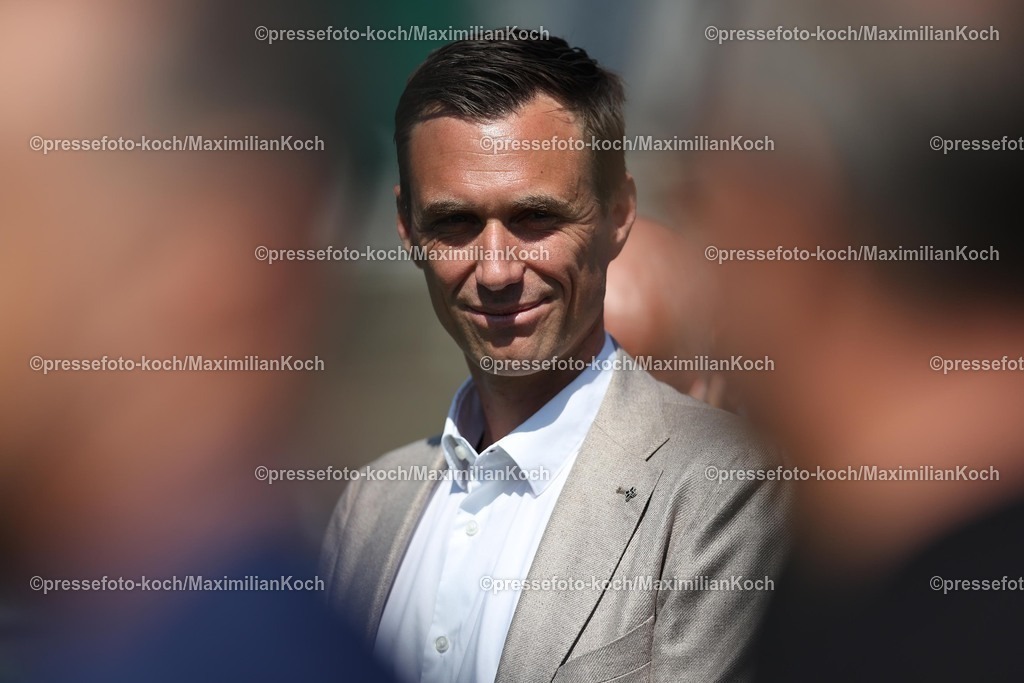HanMX01052588027 | 01.05.2025, Fußball, Hannover 96 Renntag, Die Fußballprofis von Hannover96 zu Gast auf der Pferderennbahn Neue Bult. Im Bild Marcus Mann (Geschäftsführer Geschäftsführung Hannover 96)