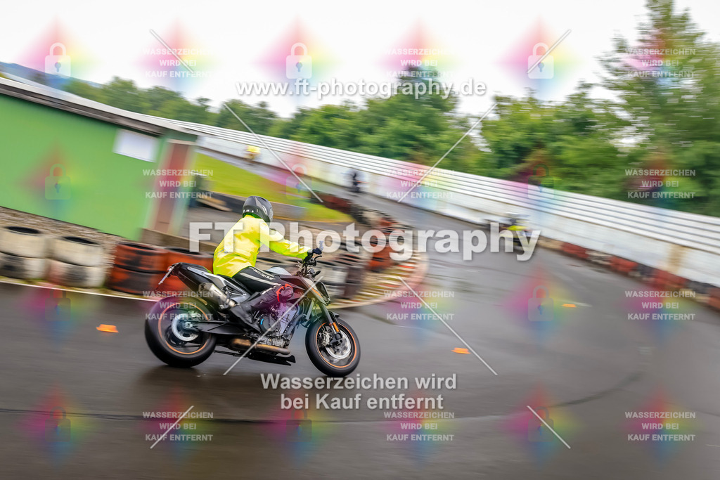 OBK-6120 | Hier findet Ihr Bilder von Touristenfahrten auf der Nürburgring Nordschleife oder von anderen Veranstaltungen die ich besucht habe. Viel Spass beim Durch Schauen 