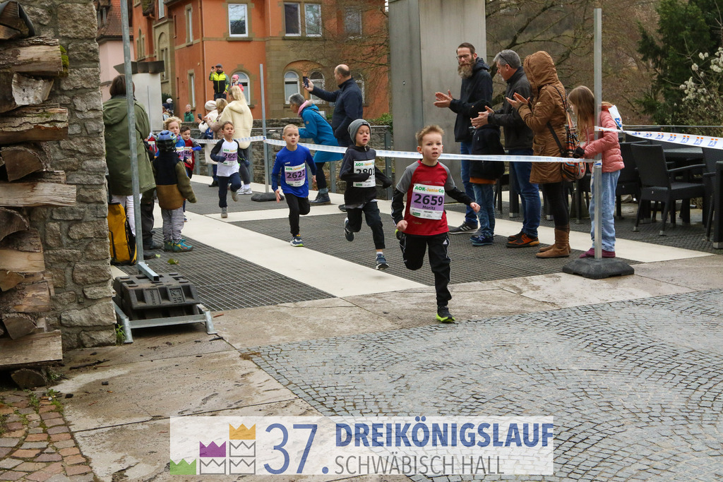 AOK JuniorCup 400m | 3Koenigslauf 2023 - Realisiert mit Pictrs.com