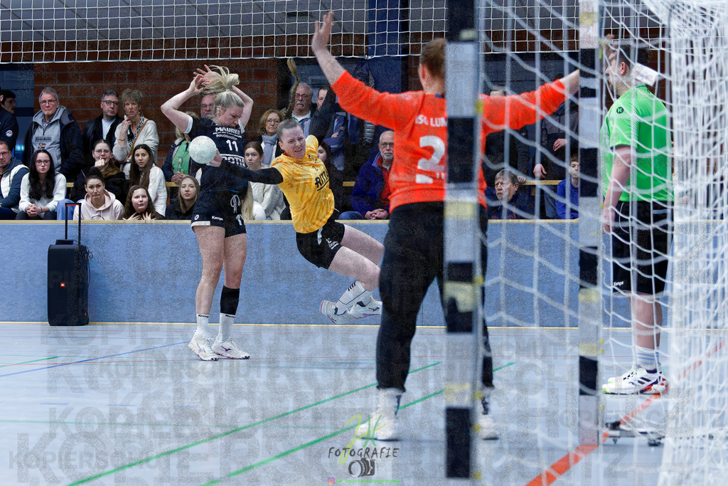 Handball Frauen Oberliga Mitte, HSG Eibelshausen/Ewersbach - HSG Lumdatal | Handball Frauen Oberliga Mitte, HSG Eibelshausen/Ewersbach - HSG Lumdatal am 21.02.2026 in Dietzhölztal-Steinbrücken (Sporthalle am Hammerweiher)Photo © 2026 - Jörg Heinrich - Realisiert mit Pictrs.com
