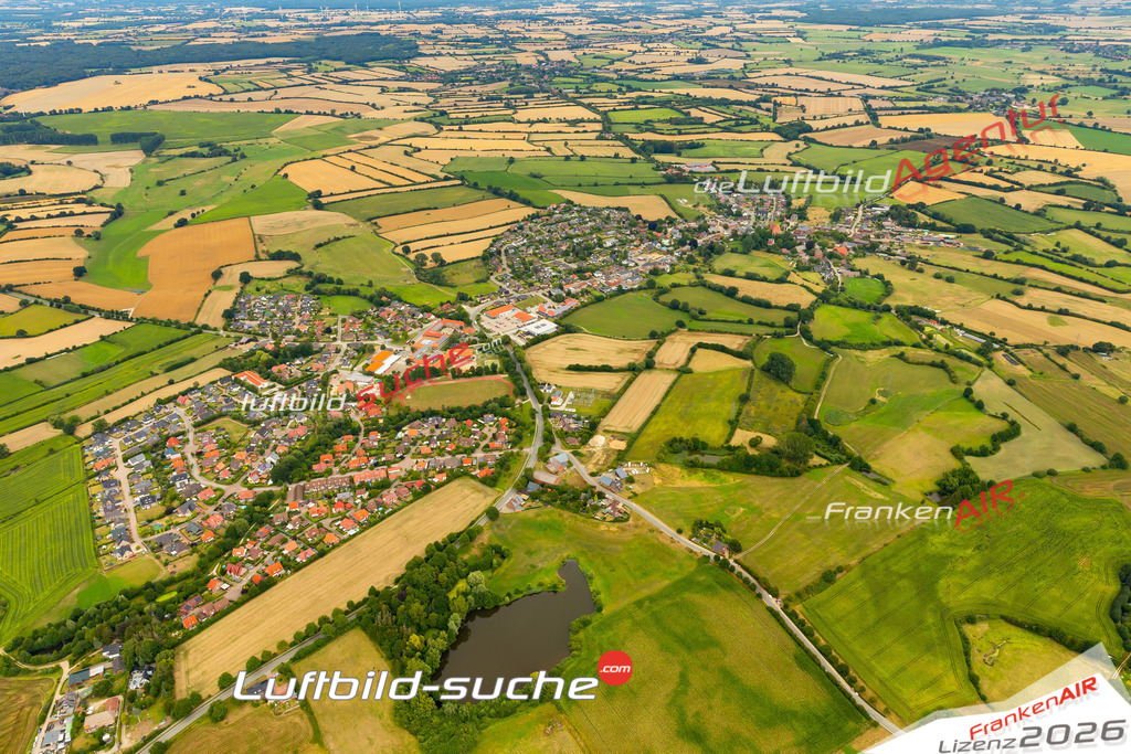 Das Luftbild der Stadt Sandesneben wurde 2022 vom Flugzeug heraus erstellt (keine Drohnen-Aufnahmen) Aufnahmehöhe ca.450 Meter- hohe Bildauflösung und Druck-Qualität. Garantiert!