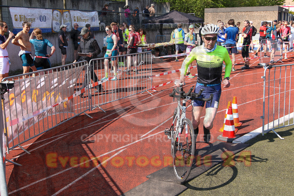 220424_1115_EV8_8951 | Sportfotografie im Rhein-Sieg Kreis, Köln, Bonn, NRW, Rheinland Pfalz, Hessen, etc. Unser Tätigkeitsfeld umfasst den Laufsport vom Volkslauf über den Marathon, Duathlon, Triathon bis zum Ultralauf wie Kölnpfad Ultra oder Schindertrail.