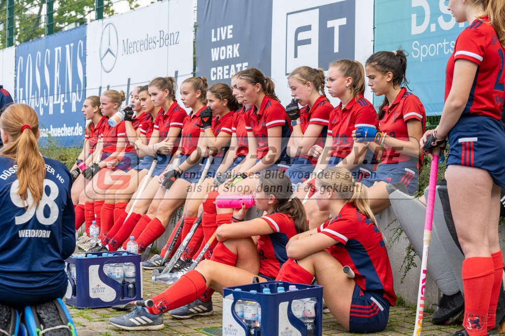 SFE_20231021_0154 | Deutsche Meisterschaft Weibliche U16 Halbfinale Düsseldorfer HC - Harvestehuder THC am 21.10.2023 in Köln (Düsseldorfer Hockeyclub 1905 e.V.), Photo: Stephan Fehrmann 2023 (Sports-Gallery)