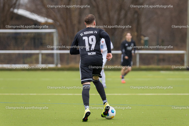 Fußball I Herren I Saison 2025-2026 I Landesfreundschaftsspiel I SC Rönnau - SSG Rot-Schwarz Kiel 026 | Marvin Heckler (19, SC Rönnau) - Realisiert mit Pictrs.com