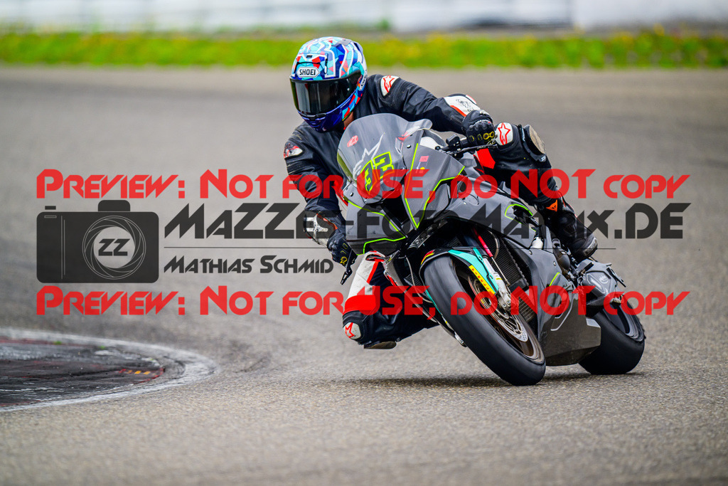 MaZZes_FotoMatrix_240804_6007705_3802 | Fotograf Mathias Schmid
Sportfotograf,
Eventfotograf,
Hochzeitsfotograf,
Portraitfotograf