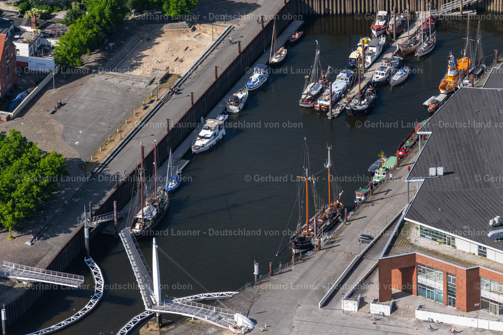 4030201 | Fischereiboote im Vegesacker Hafen, Bremen