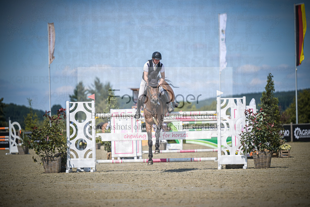 DOS_3833 | Entdecke hochwertige Reitturnierfotos von Foto Oger. Professionell, emotional und authentisch – jetzt Lieblingsmomente im Shop bestellen.Deutschlandweite Turnierfotografie. - Realisiert mit Pictrs.com