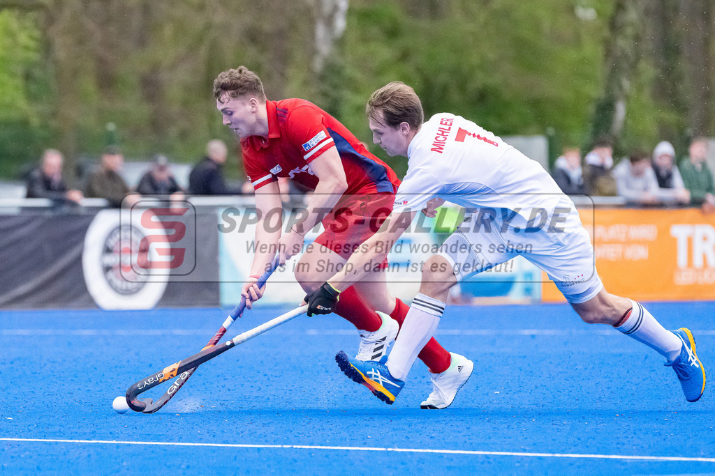 HK_20230422_107259 | 1. Bundesliga Herren Crefelder HTC - Düsseldorfer HC am 22.4.2023 Krefelder HTC ( CHTC ), Krefeld , Kelner Maximilian ( Düsseldorfer HC #7 ) , Linus Michler ( Crefelder HTC #7 )
