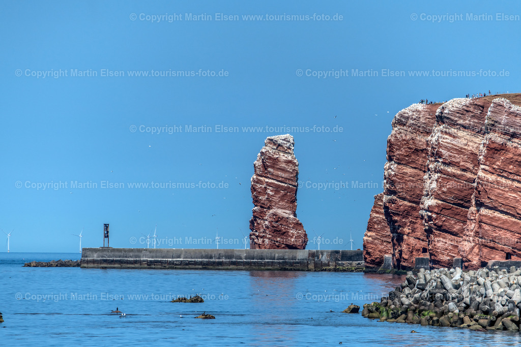 Helgoland Lange Anna_ELS_3295030818 | Helgoland - Aufnahmedatum: 02.08.2018, Aufnahmehöhe:  m, Koordinaten:  - , Bildgröße: 8024 x  5349 Pixel - Copyright 2018 by Martin Elsen, Kontakt: Tel.: +49 157 74581206, E-Mail: info@schoenes-foto.deSchlagwörter:Schleswig-Holstein,Landkreis Pinneberg,Düne,Hochseeinsel,Börteboote,Meer,Küste,Halunder,Oberland,Unterland,Strand,Seehunde,Robben,Lange Anna,Felsen,Roter Felsen,Luftbild,Luftbilder,Bastölpel - Realisiert mit Pictrs.com