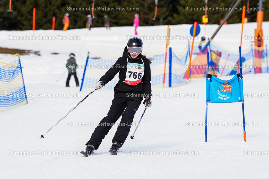 SRF_19.12.2025 0121 | SRF_19.12.2025 0121 - Realisiert mit Pictrs.com