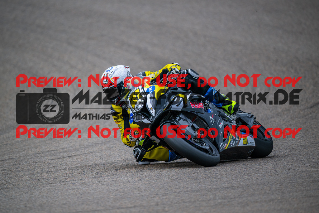 MaZZes_FotoMatrix_240503_6007705_6882 | STK1000