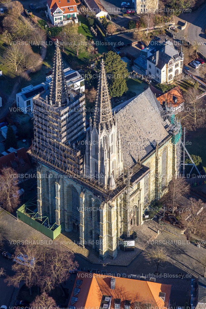Soest260104071 | Luftbild, evang. Kirche St. Maria zur Wiese, Baustelle und Sanierung, Soest, Südwestfalen, Nordrhein-Westfalen, Deutschland
