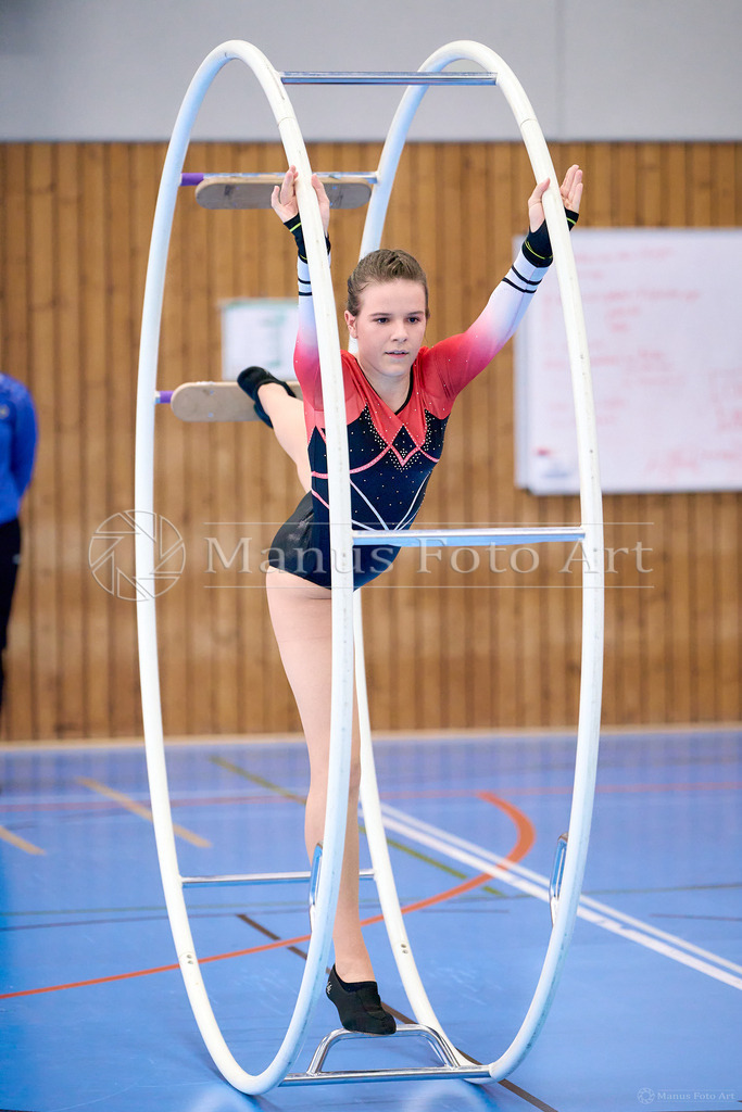 C-DSC03568 | Professionelle Sportfotografie in Hamburg, Schleswig-Holstein und Niedersachsen – spezialisiert auf Rhönrad, Geräteturnen, Leistungsturnen und rhythmische Sportgymnastik. Bundesweite Begleitung von Rhönrad-Events. Jetzt Sport-Fotos - Realisiert mit Pictrs.com