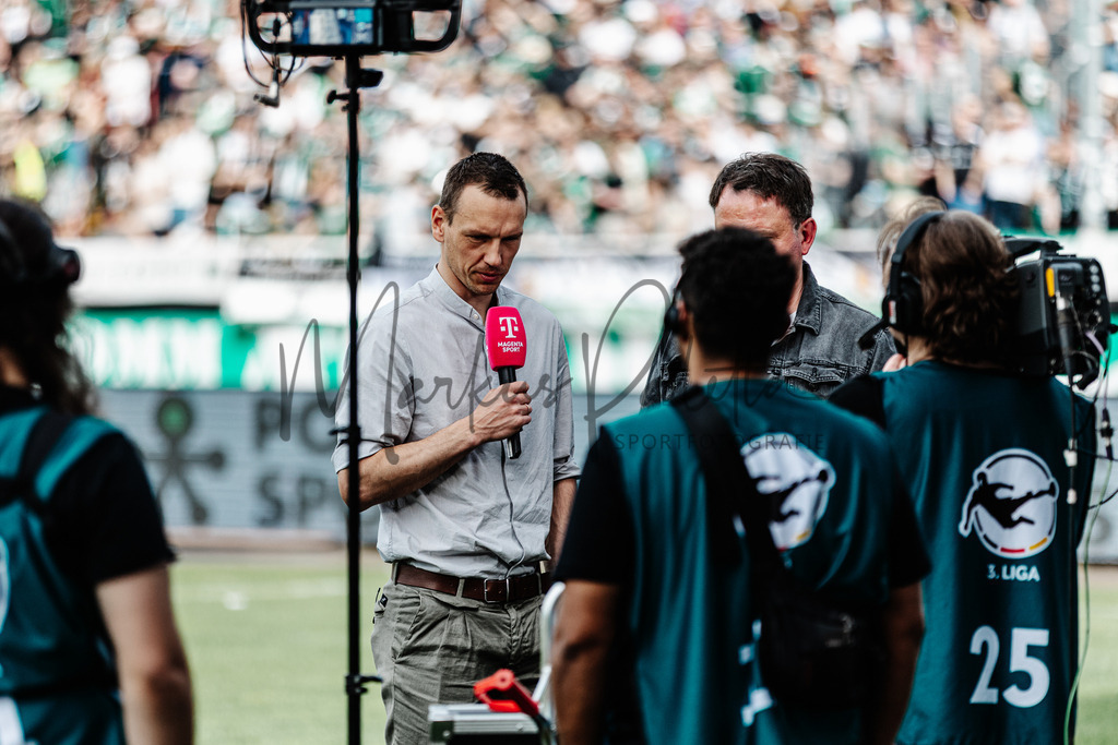 3. Liga, Saison 2023/24, 32. Spieltag: SC Preußen Münster - Jahn Regensburg | Münster, 06.04.2024: 3. Liga, 32. Spieltag, SC Preußen Münster gegen Jahn Regensburg im LVM-Preußenstadion in Münster. Foto: sportfotografie.ms | Markus Paletta - Realisiert mit Pictrs.com