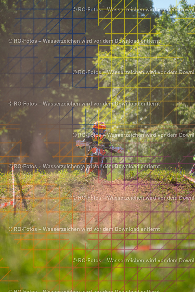 Wolfshausen 1 Lauf -361 | Sportfotografie von RO-Fotos: Motorsport, Motocross, Enduro, Laufveranstaltungen und Triathlon. Professionelle Fotos von Sportlern und Events. - Realisiert mit Pictrs.com