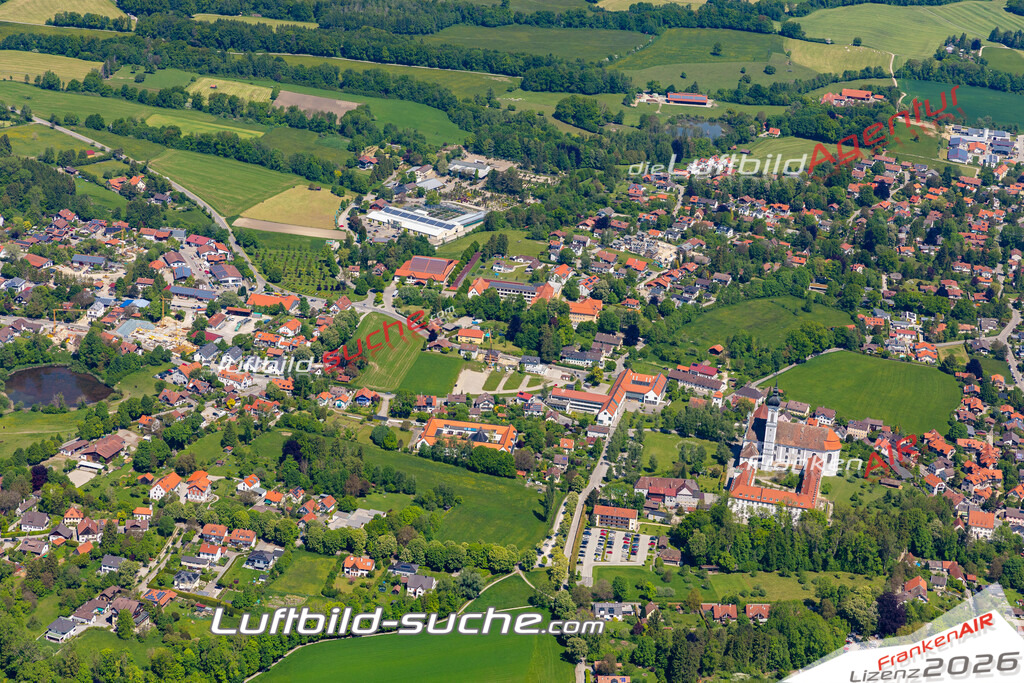 Aktuelles Luftbild von sankt-georgen diessen-am-ammersee - Die Luftaufnahme wurde 2021 mittels UL-Flugzeug erstellt ( keine Drohne ) - hochauflösende Kamera-Systeme von  Canon -Beste Qualität - Für grossformatige Ausdrucke geeignet. Die Geschenkidee !