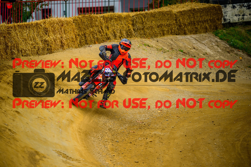 MaZZes_Fotomatrix_20251011_6021986_3616 | SENIOR