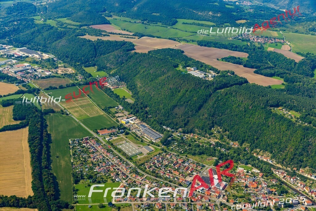 Schrägluftbild  Schwarza Blankenburger Straße  Rudolstadt - Das Luftbild wurde 2025 vom UL-Flugzeug heraus erstellt (ohne Drohne- keine Drohnenaufnahme ) - Hochauflösende Luftaufnahme -Nicht vergleichbar mit Google Maps oder Satelittenbilder- Die Geschenkidee !Mit Lizenz und Bildrechte bestellbar
