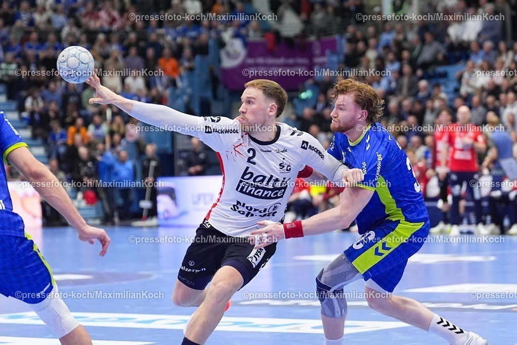 xYDRx10022601028 | 10.02.2026, xydrx, Handball, 1.HBL, VfL Gummersbach - SG Flensburg-Handewitt, Schwalbe-Arena: Simon Pytlick (SG Flensburg-Handewitt #2) im Zweikampf gegen Tom Kiesler (VfL Gummersbach #30)   Photo: xYannisxDreimannxPressefotoKochx