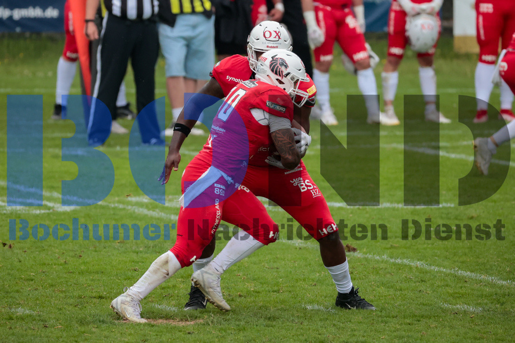 GFL: Paderborn Dolphins vs. New Yorker Lions{date} -  | {headline}(Foto: Sebastian Sendlak / BOND) - Realisiert mit Pictrs.com