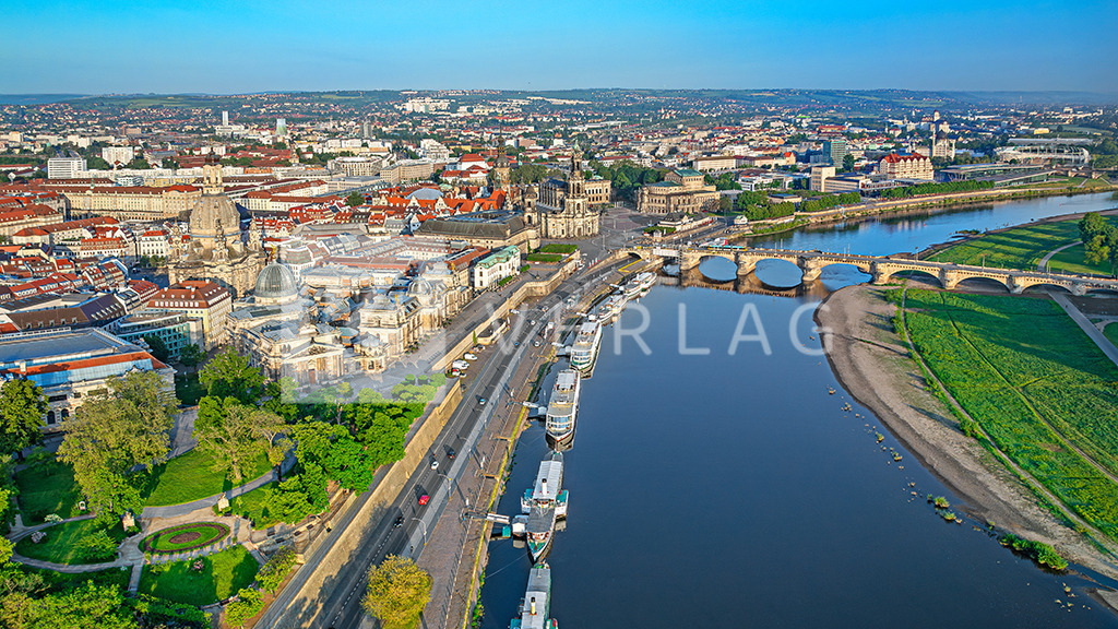 Altstadtsilhouette-Dresden-Luftaufnahme-DJI_0125 | Blick auf die atemberaubende Kulisse der Dresdner Altstadt an der Elbe  - Realisiert mit Pictrs.com