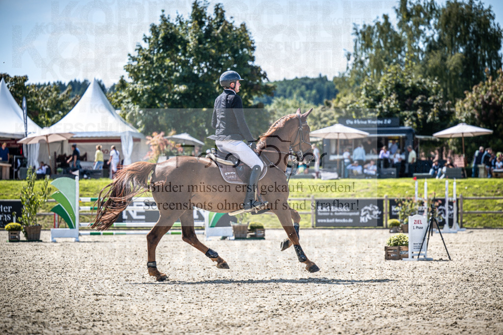 DOS_3336 | Entdecke hochwertige Reitturnierfotos von Foto Oger. Professionell, emotional und authentisch – jetzt Lieblingsmomente im Shop bestellen.Deutschlandweite Turnierfotografie. - Realisiert mit Pictrs.com