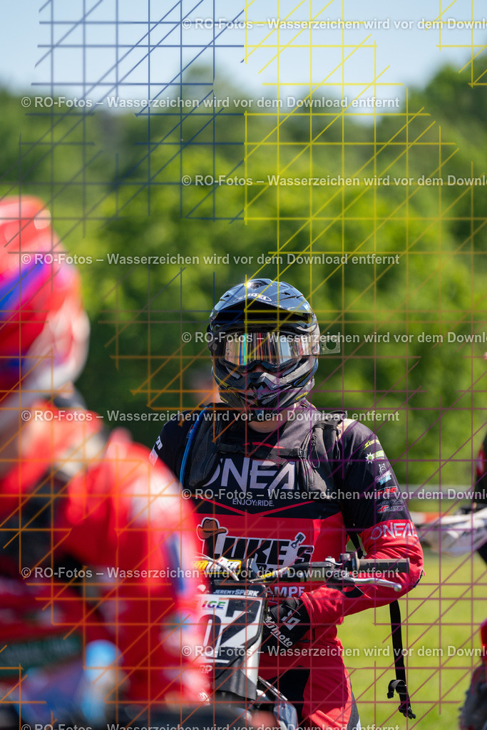 Wolfshausen 2 Lauf -107 | Sportfotografie von RO-Fotos: Motorsport, Motocross, Enduro, Laufveranstaltungen und Triathlon. Professionelle Fotos von Sportlern und Events. - Realisiert mit Pictrs.com
