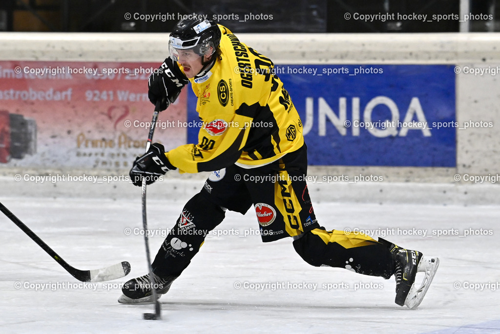 MET Photovoltaik Hornets Spittal vs. ESC Soccerzone Steindorf | Flex, #90 Ogertschnig Joshua EC Hornets Spittal, MET Photovoltaik Hornets Spittal vs. ESC Soccerzone Steindorf, MET Photovoltaik Hornets Spittal vs. ESC Soccerzone Steindorf am 28.12.2024 in Spittal an der Drau (Eissportzentrum Spittal), Austria, (Photo by Bernd Stefan)