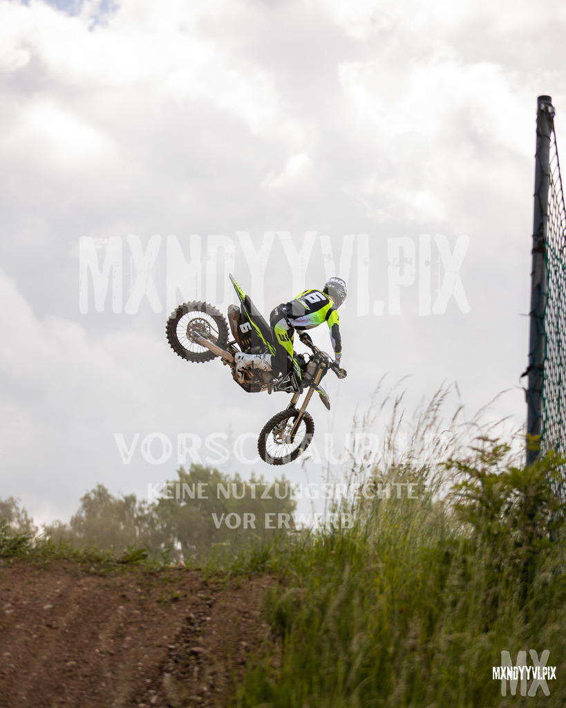 866A1254 | mxndyyvipix
