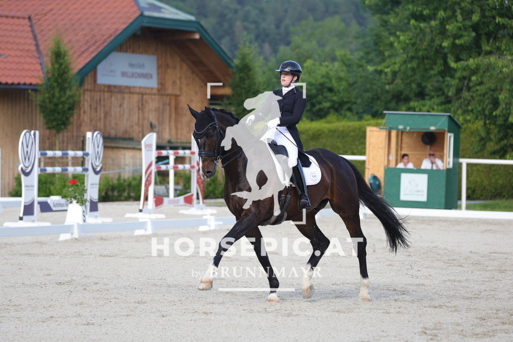 0P6A3747 | Willkommen bei Brunnmayr - Design & Fotografie – Ihrem Spezialisten für Reitturniere und Pferdeveranstaltungen in Oberösterreich, Salzburg und Bayern! Seit über 17 Jahren sind wir leidenschaftlich dabei.