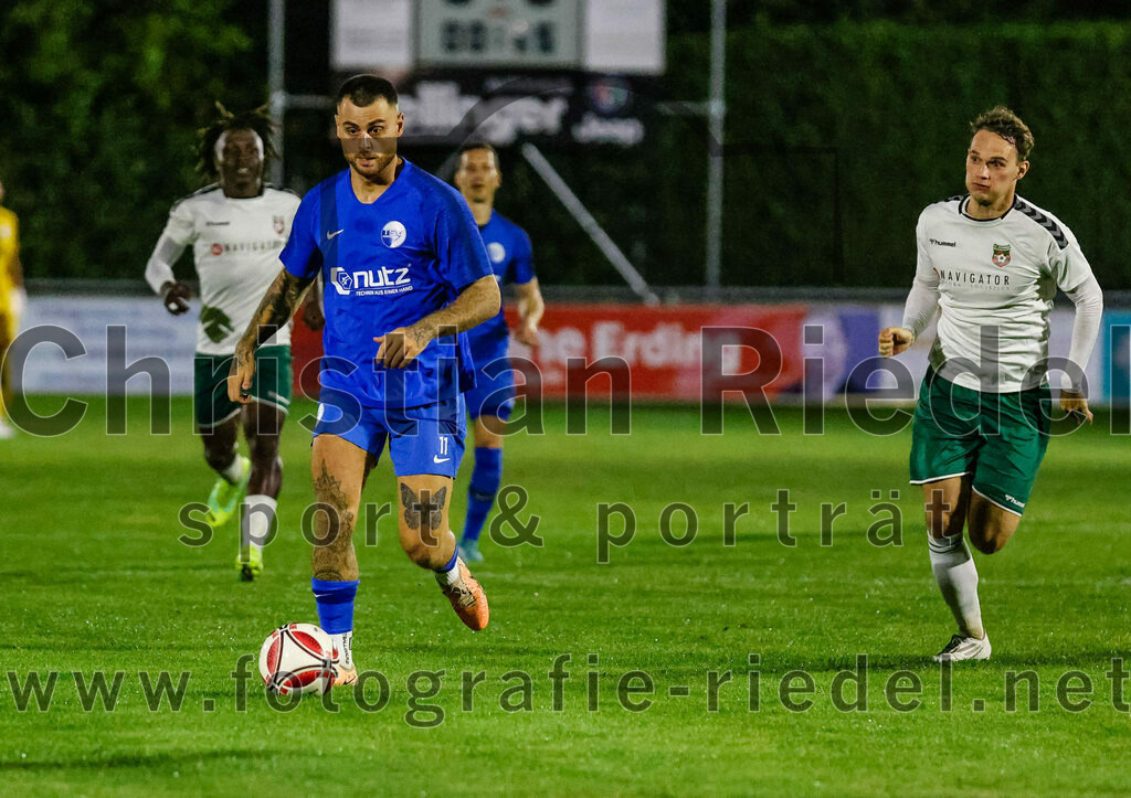 2023-10-13_010_FC_Schwaig_gegen_TSV_Ampfing | Oberding, Deutschland, 13.10.2023:
Fußball, Landesliga Südost 2023 / 2024, 16. Spieltag, FC Schwaig gegen TSV Ampfing, Endergebnis: 3:2

Erhan Yazici (TSV Ampfing, #9)

Foto: Christian Riedel / fotografie-riedel.net