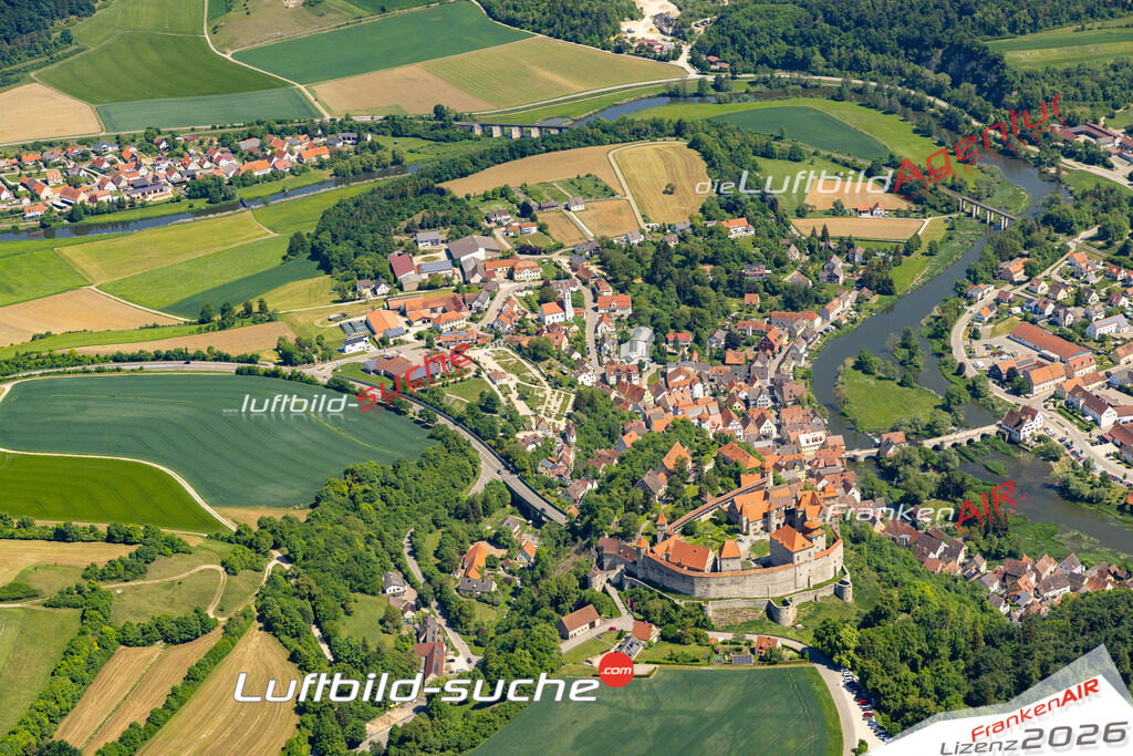Das Luftbild der Stadt Harburg wurde 2022 vom Flugzeug heraus erstellt (keine Drohnen-Aufnahmen) Aufnahmehöhe ca.450 Meter- hohe Bildauflösung und Druck-Qualität. Garantiert!