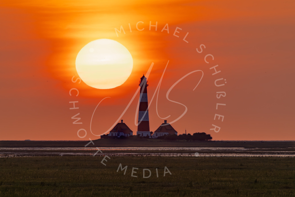 2025-08-11 Tuemlauer Koog Westerhever Leuchtturm Sonnenuntergang 011 | Schwotte Media - Realisiert mit Pictrs.com