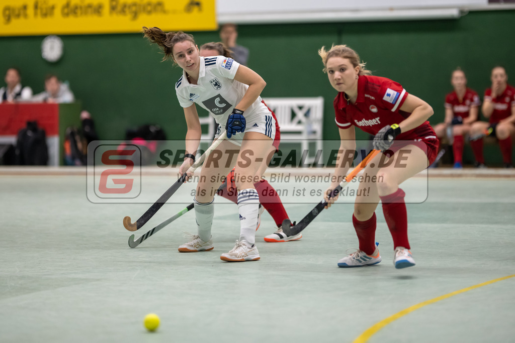 SFE_20230108_0029 | ,Camille Nobis ( Rot-Weiss Köln #17 ) 1. Bundesliga Hockey Damen Rot-Weiss Köln - Düsseldorfer HC am 08.01.2023 in Köln (KTHC Stadion Rot-Weiss Köln Tennis and Hockey Club), Photo: Stephan Fehrmann 2022 (Sports-Gallery)