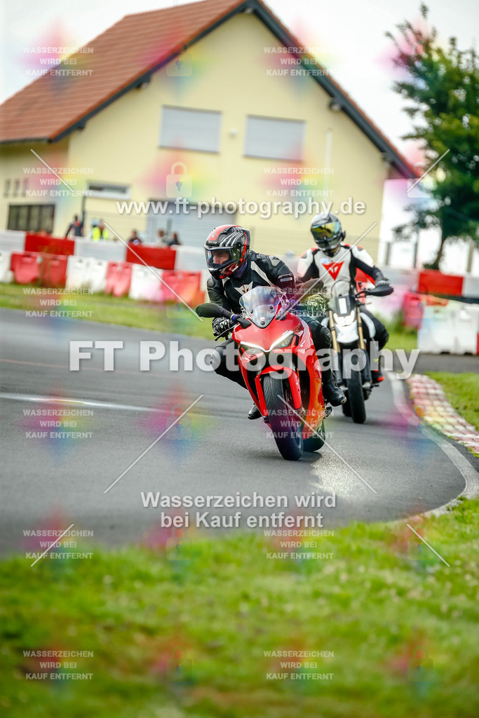 VBK-3784 | Hier findet Ihr Bilder von Touristenfahrten auf der Nürburgring Nordschleife oder von anderen Veranstaltungen die ich besucht habe. Viel Spass beim Durch Schauen 