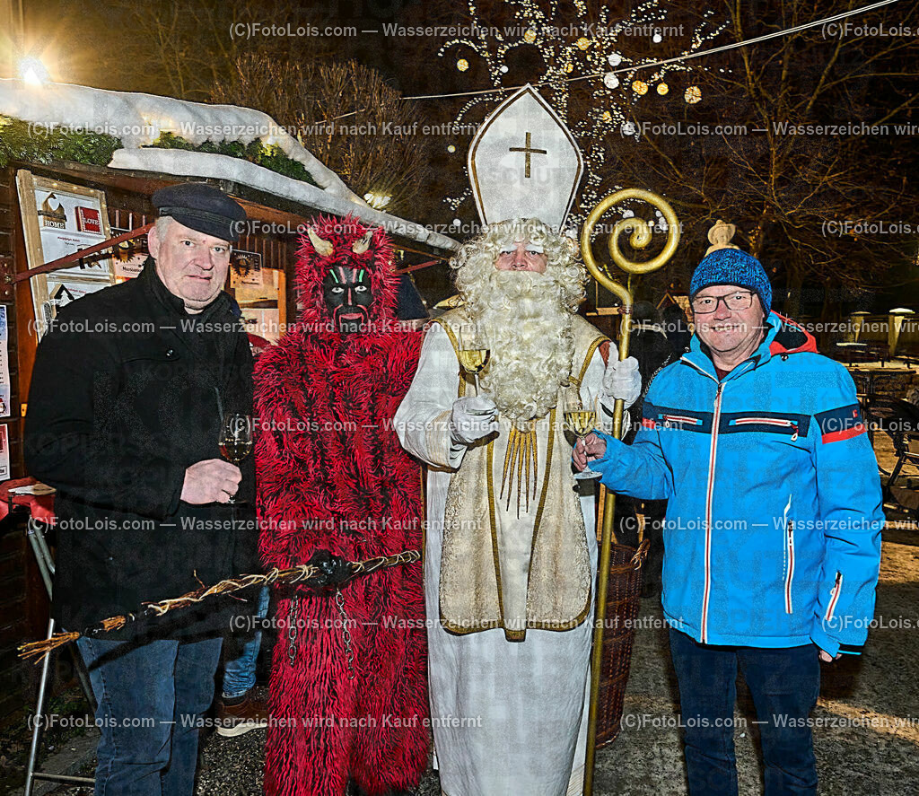 ALP4926_Wieselburger Advent_Leitner-Krampusse-Nikolaus-Reiter | (C)FotoLois.com, Alois Spandl, WIESELBURGER ADVENT, der Nikolaus kommt zu den Kindern und bringt Geschenke, Fr 8. Dez. 2023.