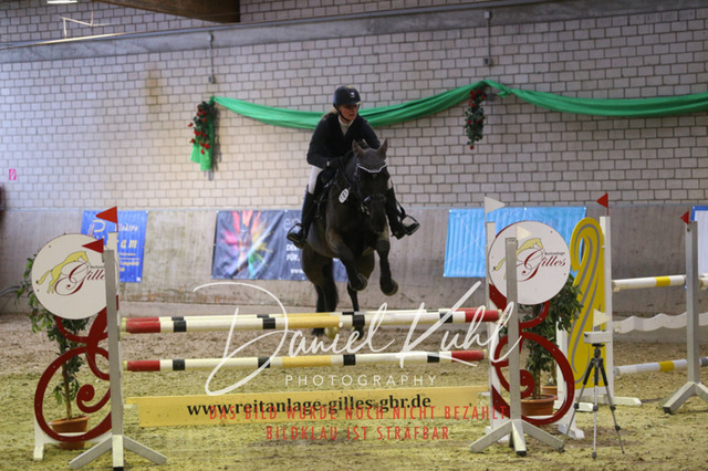 IMG_0916 | Turnierfotos kaufen im Webshop von Daniel Kuhl Photography – entdecke professionelle Reitsportfotos aus Turnieren & Events. Hochwertige Turnierbilder online bestellen & sichern. Jetzt Fotos von Reitsportturnieren kaufen!