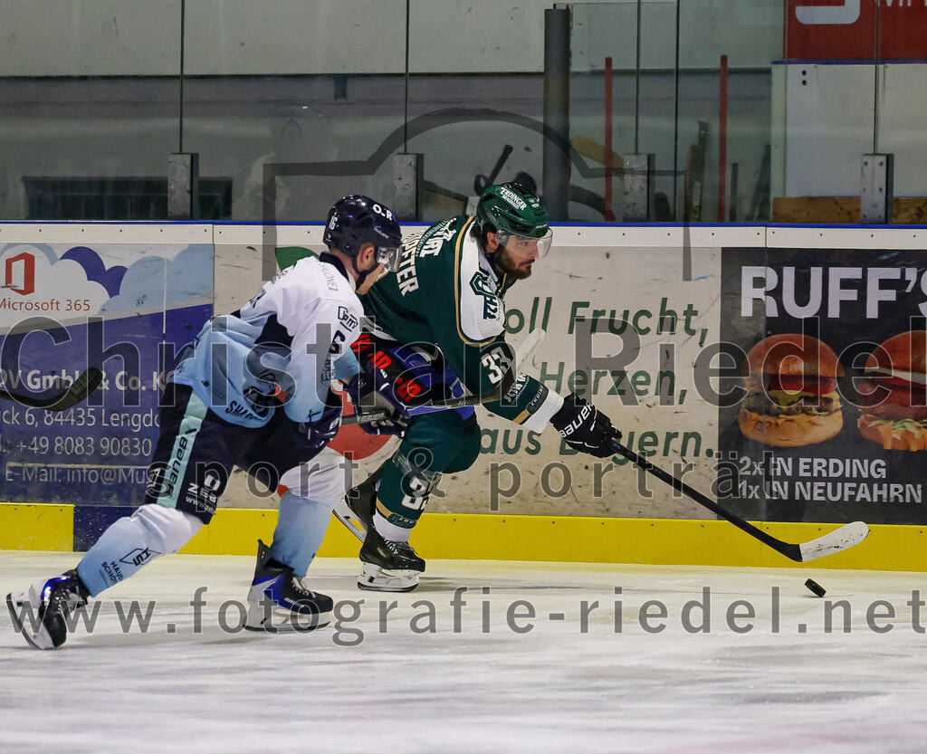 2026-01-06_096_TSV_Erding_gegen_EV_Lindau_Islanders | Erding, Deutschland, 06.01.2026:Eishockey, Oberliga Süd 2025 / 2026, 35. Spieltag, TSV Erding gegen EV Lindau Islanders, Endergebnis: 2:5Marc Schmidpeter (Erding Gladiators, #33)Foto: Christian Riedel / fotografie-riedel.net