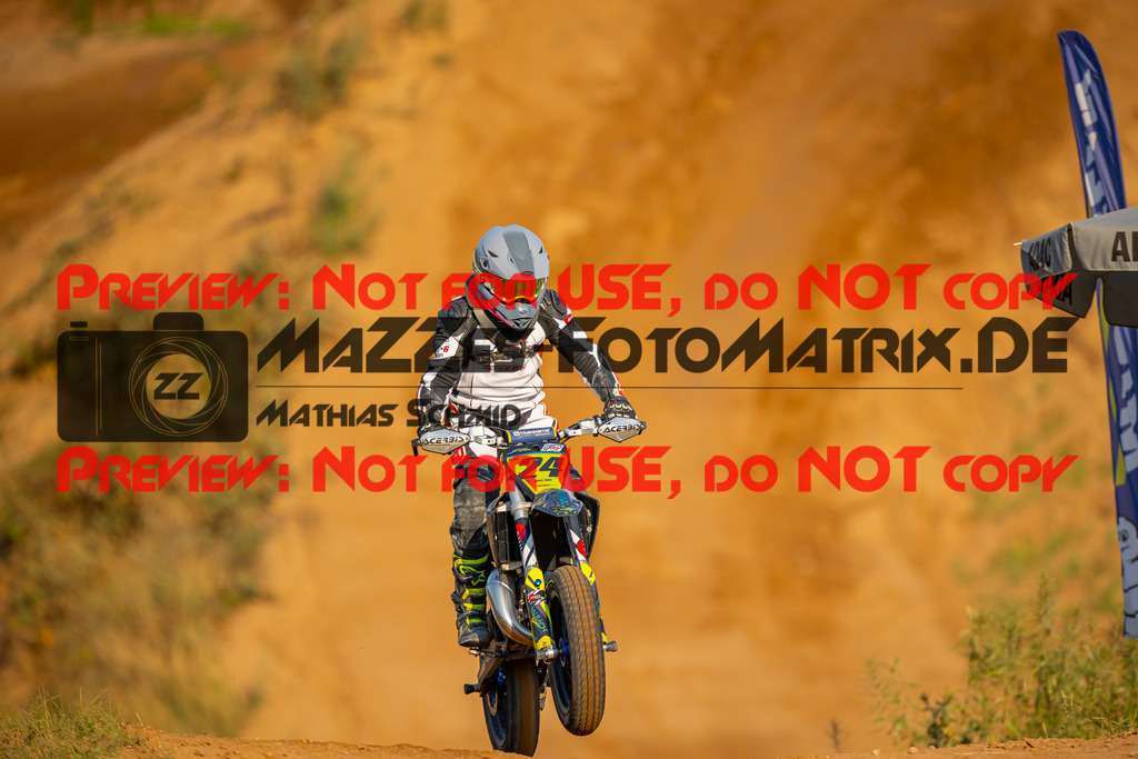 MaZZes-Fotomatrix-20260815-598969 | ROOKIES