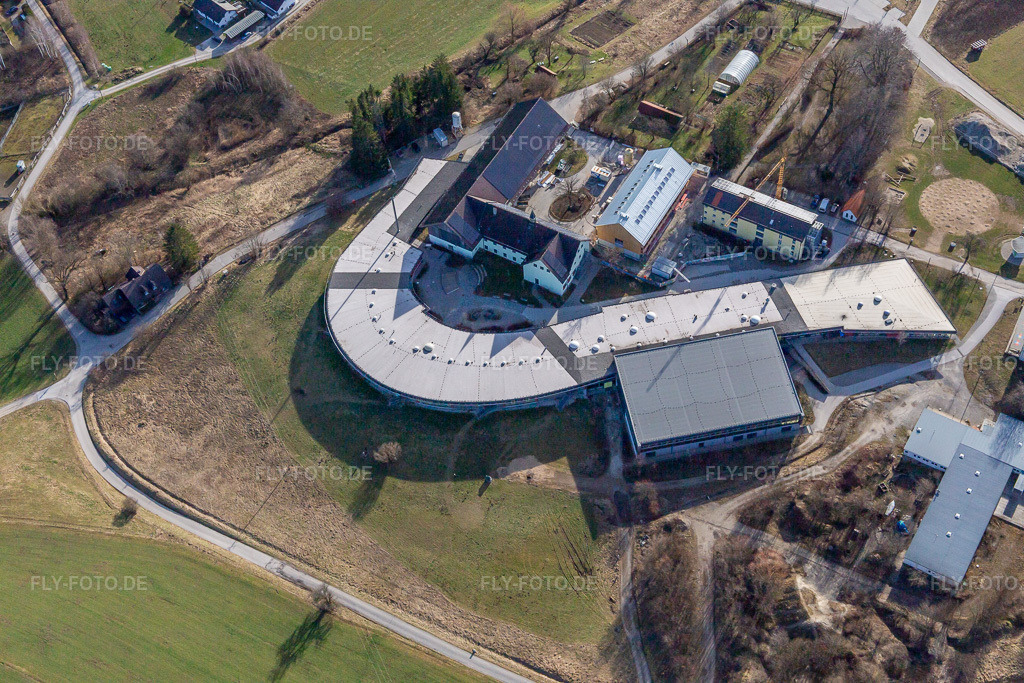 Luftbild: Montessori Biberkor Schule im Ortsteil Höhenrain in Berg im Bundesland Bayern in Deutschland. Foto: IMG_139549.jpg vom 27.12.2023 durch Werner Riehm/FLY-FOTO.de