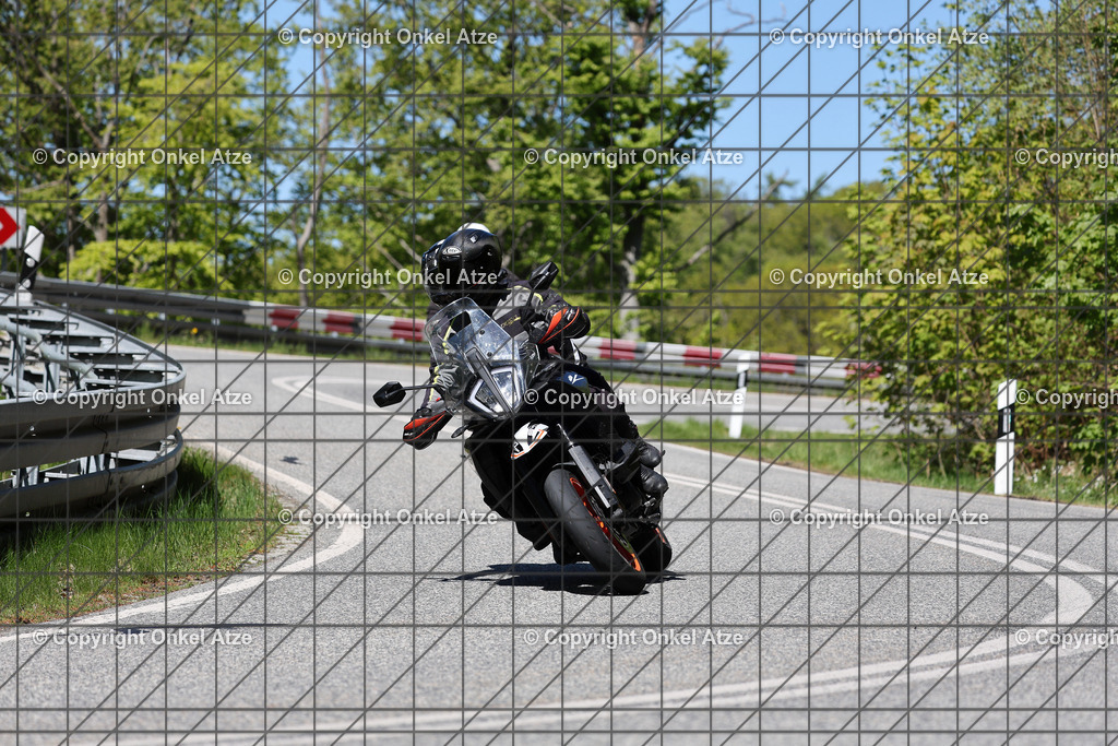 IMG_9486 | Fotograf am Kyffhäuser. Onkel Atze. Kyffhäuser Rennstrecke. Café36. Motorsportfotografie. - Realisiert mit Pictrs.com