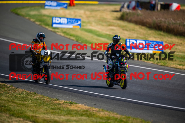 MaZZes_FotoMatrix_220724_5815 | TWIN