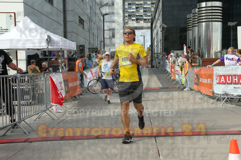 250920_1537_EX1_0226 | Sportfotografie im Rhein-Sieg Kreis, Köln, Bonn, NRW, Rheinland Pfalz, Hessen, etc. Unser Tätigkeitsfeld umfasst den Laufsport vom Volkslauf über den Marathon, Duathlon, Triathon bis zum Ultralauf wie Kölnpfad Ultra oder Schindertrail.
